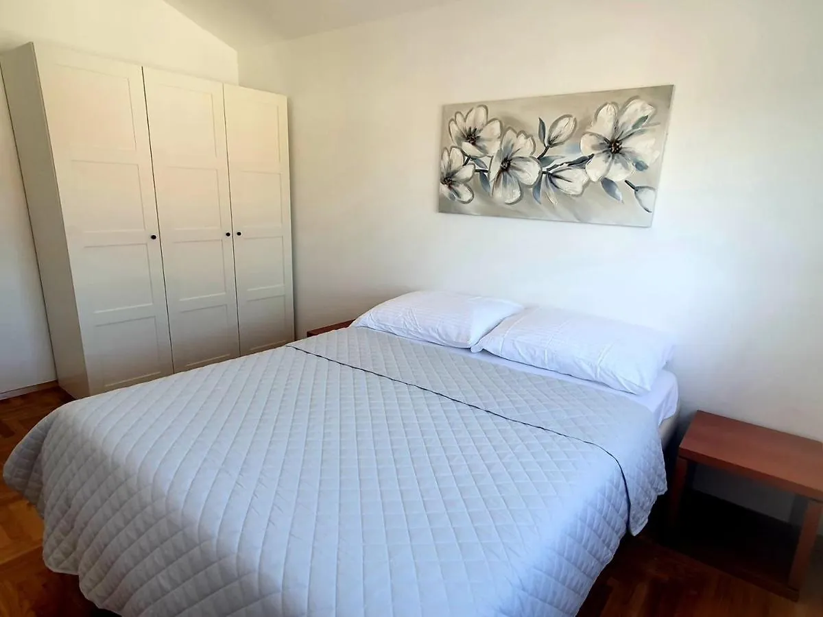 Apartment Mia Biograd Na Moru
